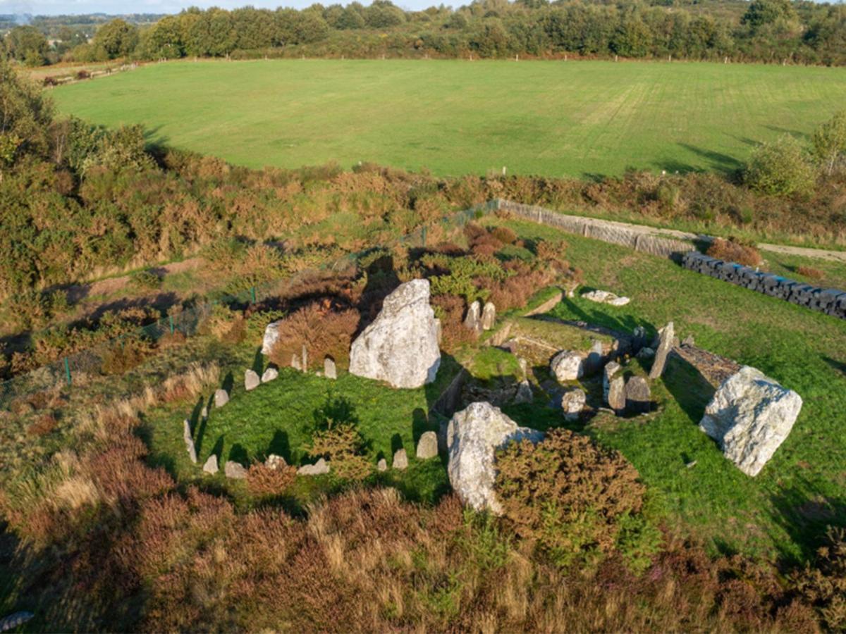 Moulin Menhirs & Zone Naturelle Protegee Saint-Just  المظهر الخارجي الصورة
